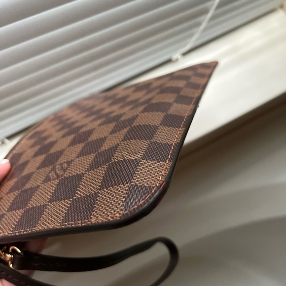 Louis Vuitton Neverfull Removable pouch - Picture 4 of 8